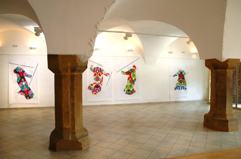 http://www.savvy37.mirunadragan.com/files/gimgs/th-14_1installation_view.jpg
