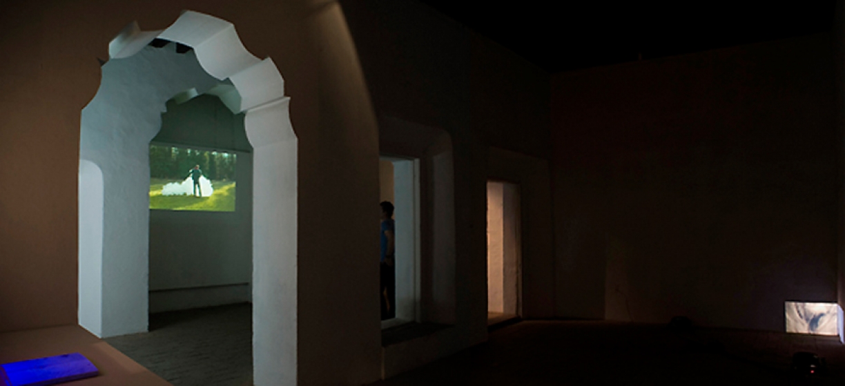 http://www.savvy37.mirunadragan.com/files/gimgs/th-18_CloudExhibit-1Long-web.jpg